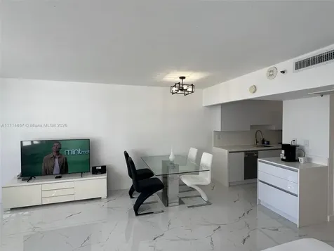 100 Lincoln Road Miami Beach FL 33139