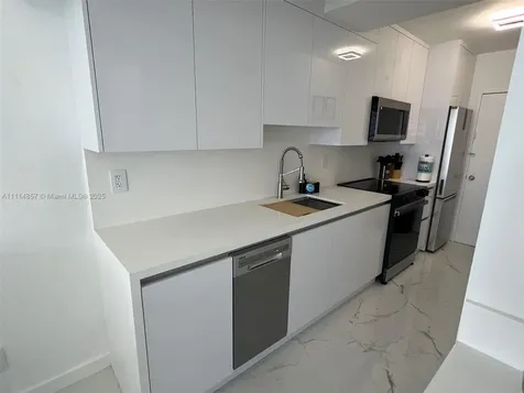 100 Lincoln Road Miami Beach FL 33139