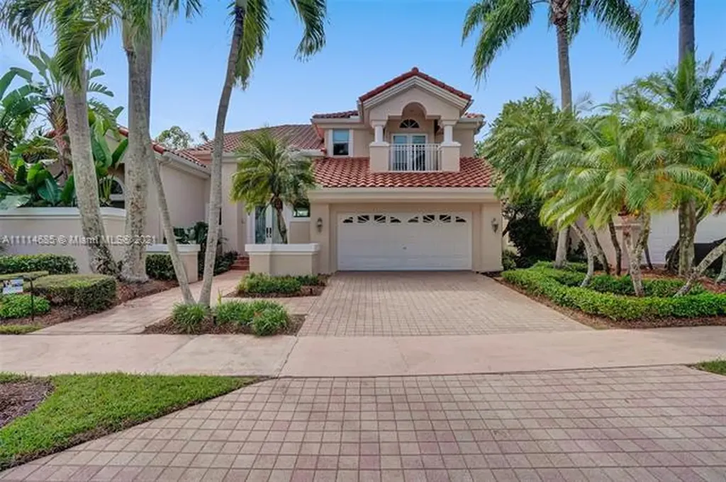 2714 Oakmont Weston FL 33332
