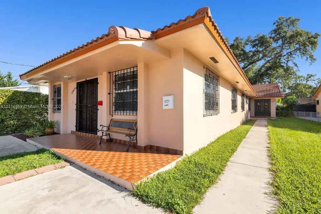 2940-2942 SW 25th Street Miami FL 33133