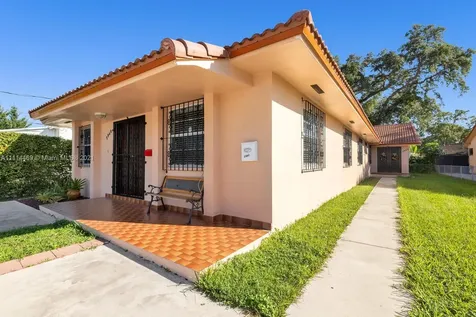 2940-2942 SW 25th Street Miami FL 33133