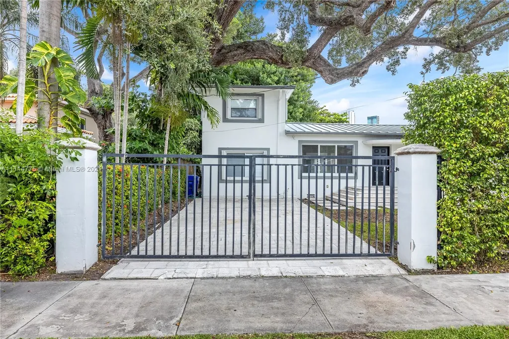 135 SW 22nd Road Miami FL 33129