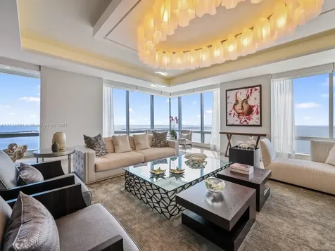 1425 Brickell Avenue Miami FL 33131