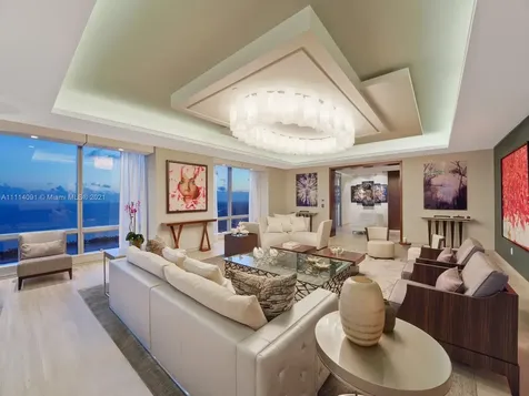 1425 Brickell Avenue Miami FL 33131