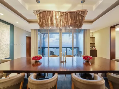 1425 Brickell Avenue Miami FL 33131