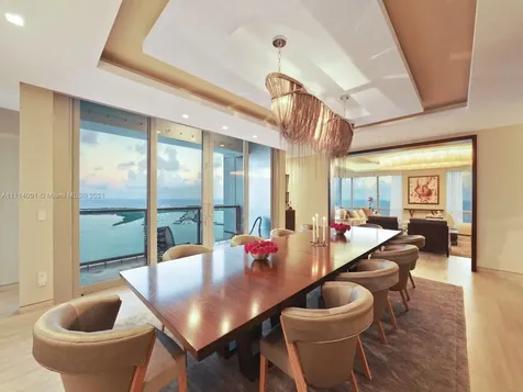 1425 Brickell Avenue Miami FL 33131