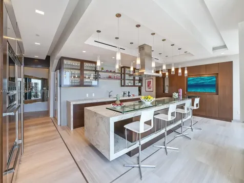 1425 Brickell Avenue Miami FL 33131