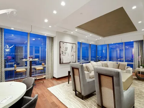 1425 Brickell Avenue Miami FL 33131