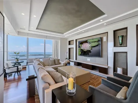 1425 Brickell Avenue Miami FL 33131