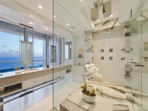 1425 Brickell Avenue Miami FL 33131