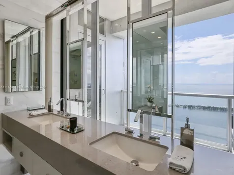 1425 Brickell Avenue Miami FL 33131