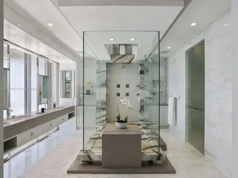 1425 Brickell Avenue Miami FL 33131
