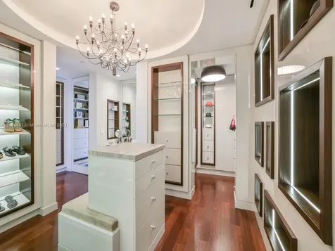 1425 Brickell Avenue Miami FL 33131