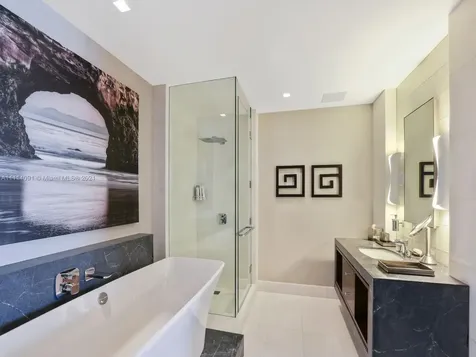 1425 Brickell Avenue Miami FL 33131