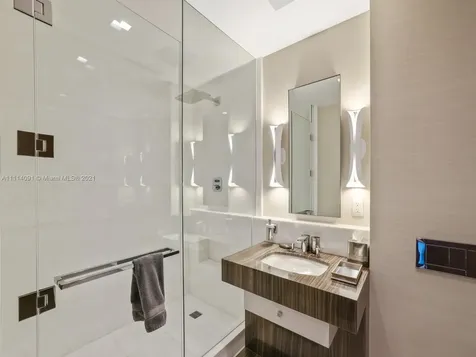 1425 Brickell Avenue Miami FL 33131