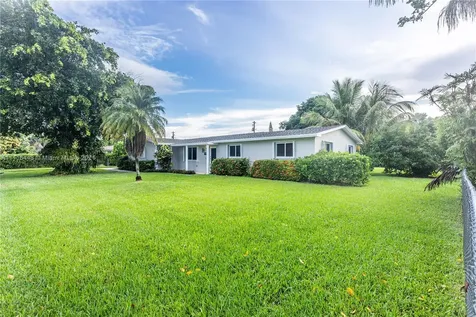 19501 SW 128th Court Miami FL 33177