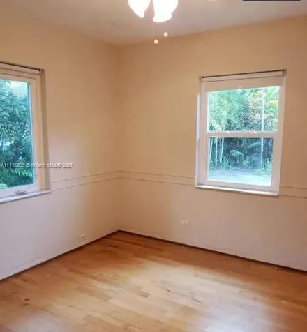 530 NE 52nd Terrace Miami FL 33137