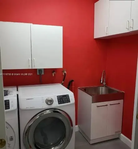 530 NE 52nd Terrace Miami FL 33137