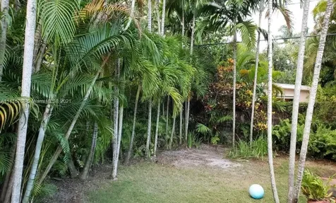 530 NE 52nd Terrace Miami FL 33137