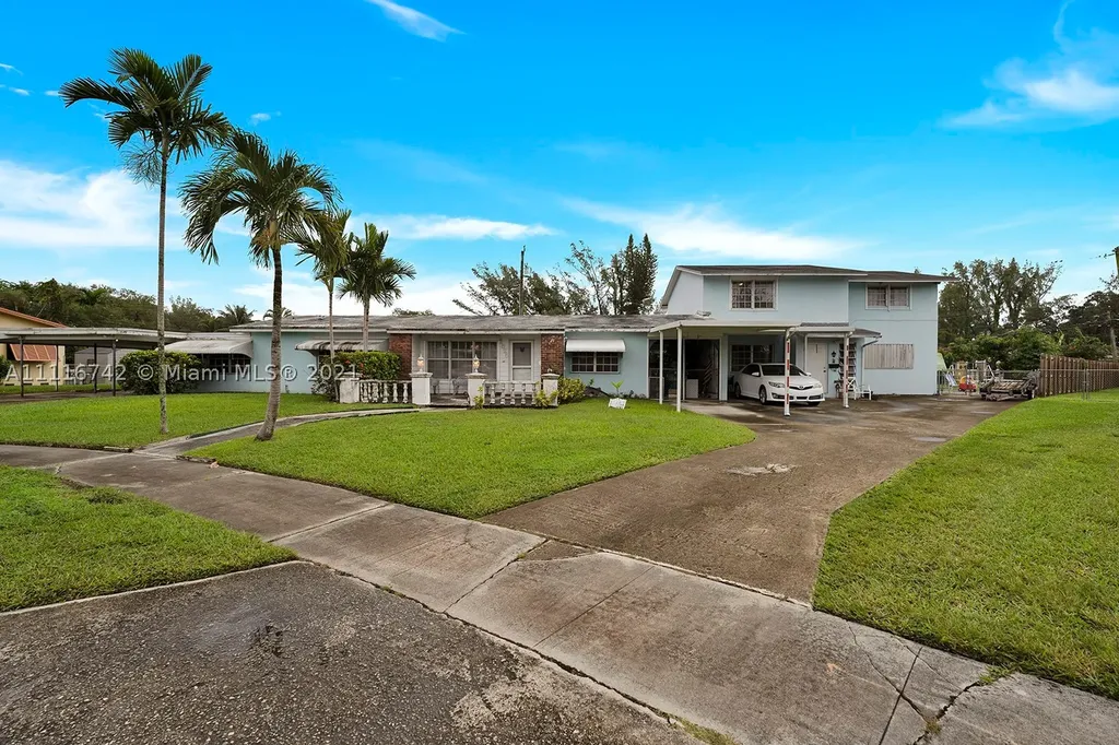 1825 SW 70th Court Miami FL 33155