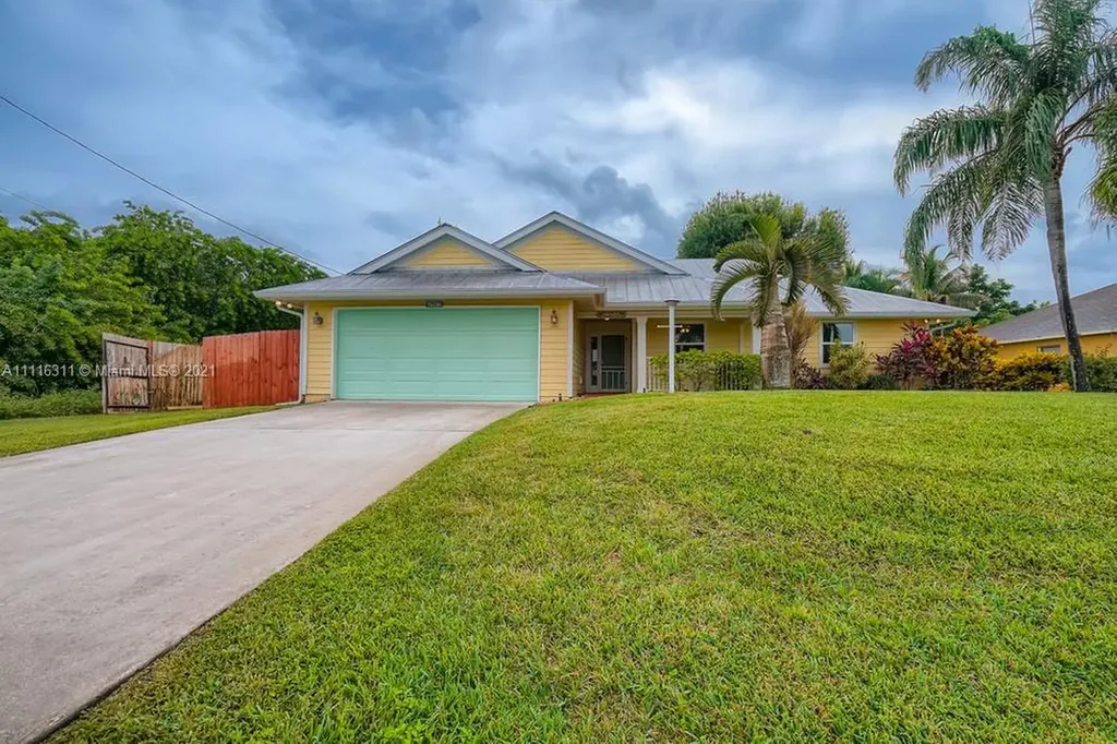 2907 SW Boxwood Circle Port St. Lucie FL 34953