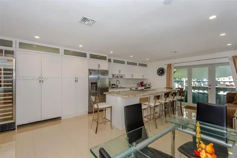 1879 SW 24th Terrace Miami FL 33145