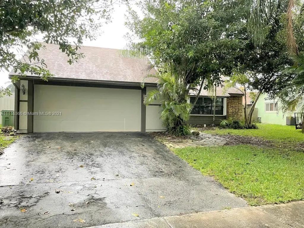 1602 N Goldeneye Lane Homestead FL 33035