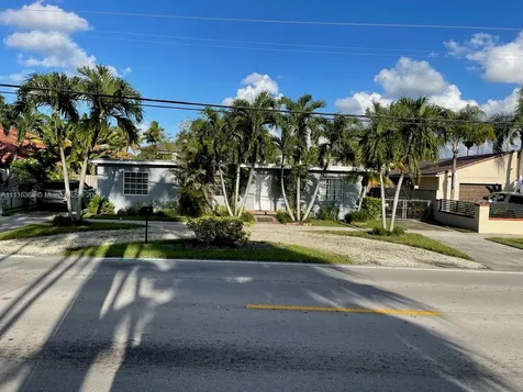 2715 SW 102nd Avenue Miami FL 33165