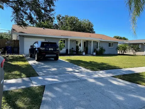 2738 White Sands Drive Sarasota FL 34231