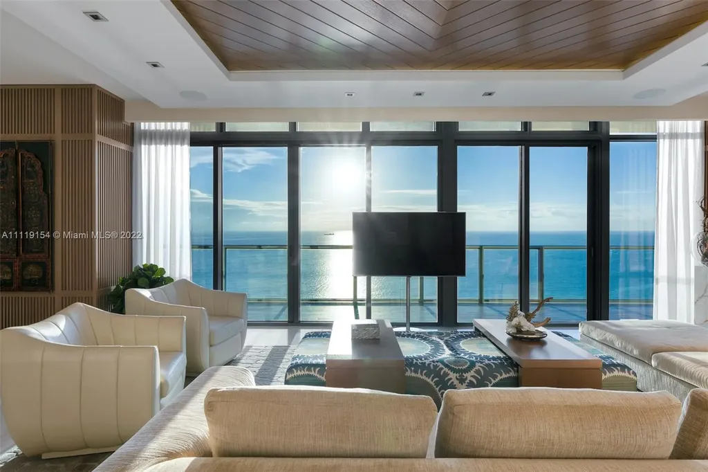 2201 Collins Avenue Miami Beach FL 33139
