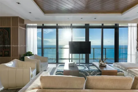 2201 Collins Avenue Miami Beach FL 33139