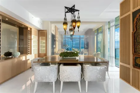 2201 Collins Avenue Miami Beach FL 33139
