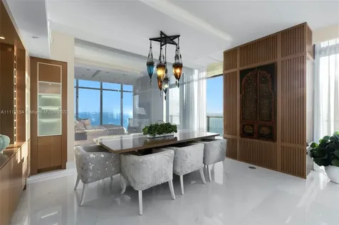 2201 Collins Avenue Miami Beach FL 33139
