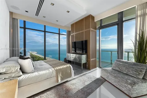 2201 Collins Avenue Miami Beach FL 33139