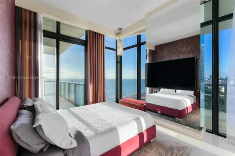 2201 Collins Avenue Miami Beach FL 33139