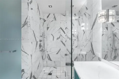 2201 Collins Avenue Miami Beach FL 33139