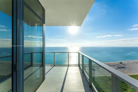 2201 Collins Avenue Miami Beach FL 33139