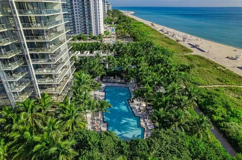 2201 Collins Avenue Miami Beach FL 33139