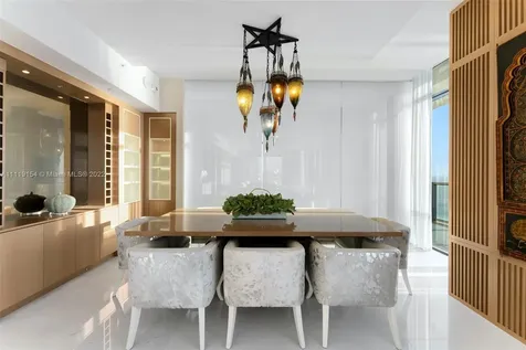 2201 Collins Avenue Miami Beach FL 33139