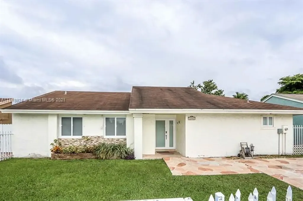 12261 SW 207th Terrace Miami FL 33177