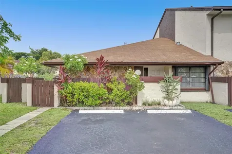 275 NE 201st Terrace Miami FL 33179