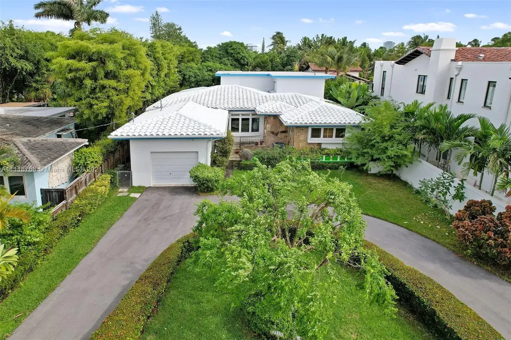 3415 Chase Avenue Miami Beach FL 33140