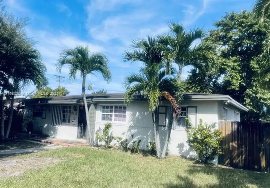9111 SW 32nd Street Miami FL 33165