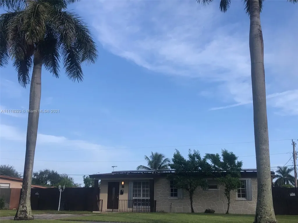 11121 SW 47th Terrace Miami FL 33165