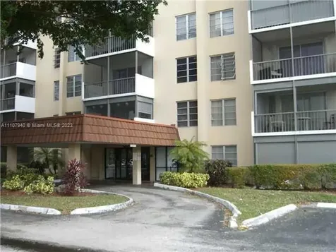 4158 Inverrary Drive Lauderhill FL 33319