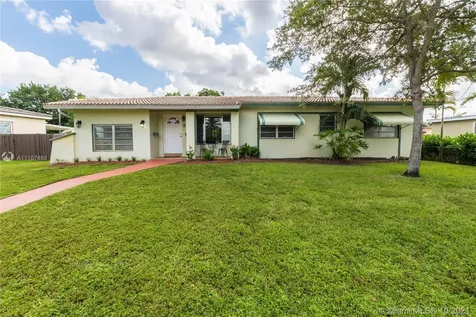 215 Lenape Drive Miami Springs FL 33166