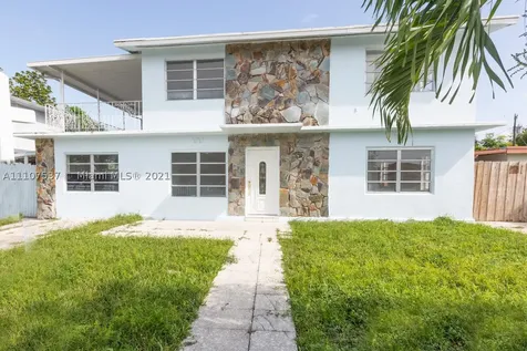 671 E 11th Place Hialeah FL 33010