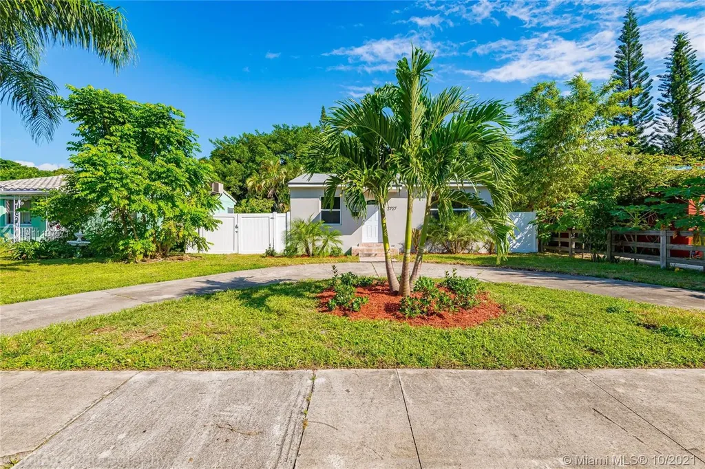2727 Adams Street Hollywood FL 33020
