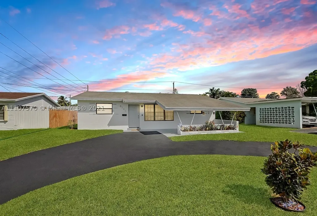 6781 Mcclellan Street Hollywood FL 33024
