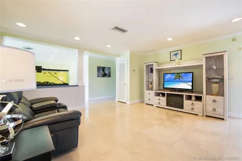 7270 SW 113th Street Pinecrest FL 33156